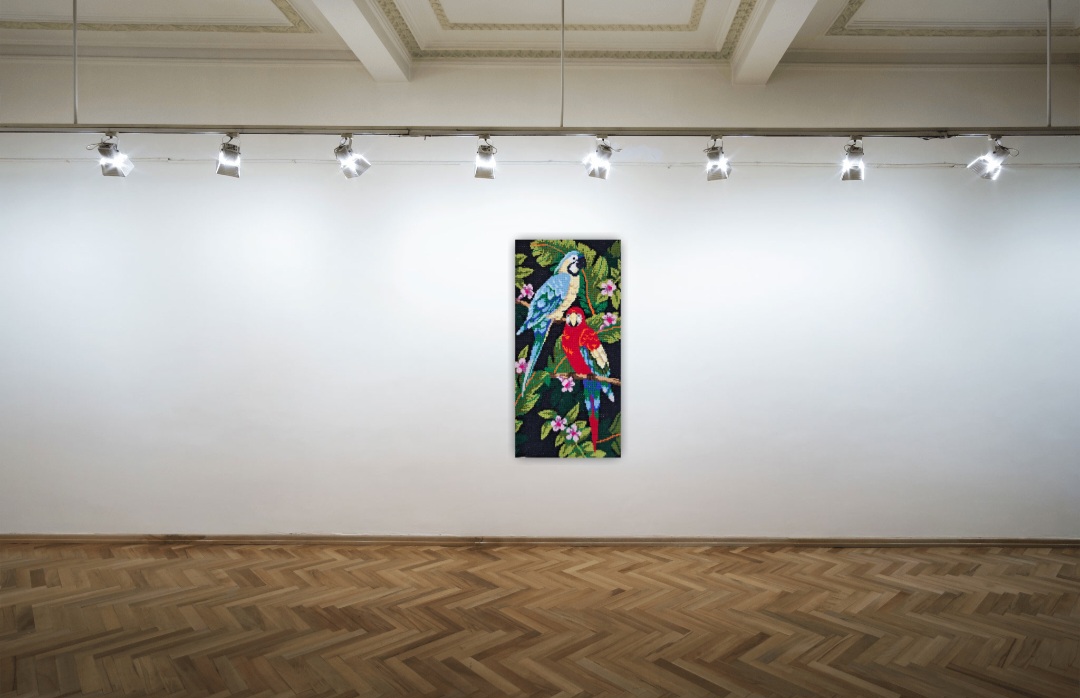 Image of Shpendë Tropikal të Qëndisur